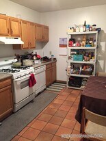 27 Egremont Rd, Unit 4 in Boston, MA - Building Photo