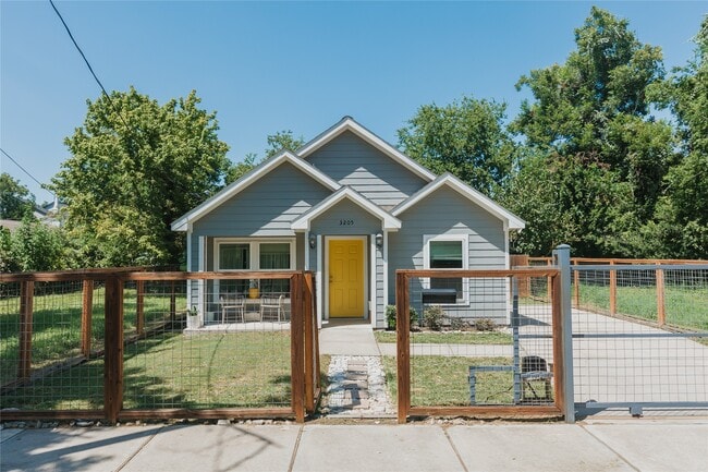 property at 3205 Rosalie St