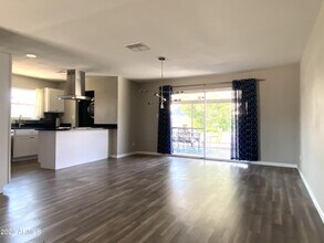 4627 W Rose Ln in Glendale, AZ - Building Photo - Building Photo