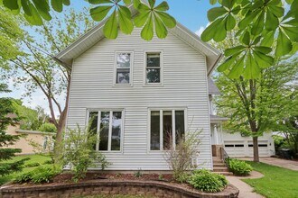 311 Fargo St in Lake Mills, WI - Building Photo - Building Photo