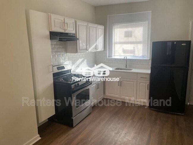 property at 2557 W Baltimore St