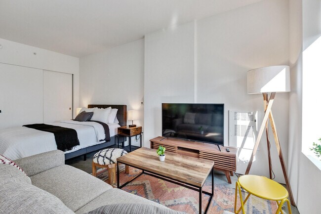 18 10th St, Unit SI FL8-ID278475P in San Francisco, CA - Foto de edificio - Building Photo