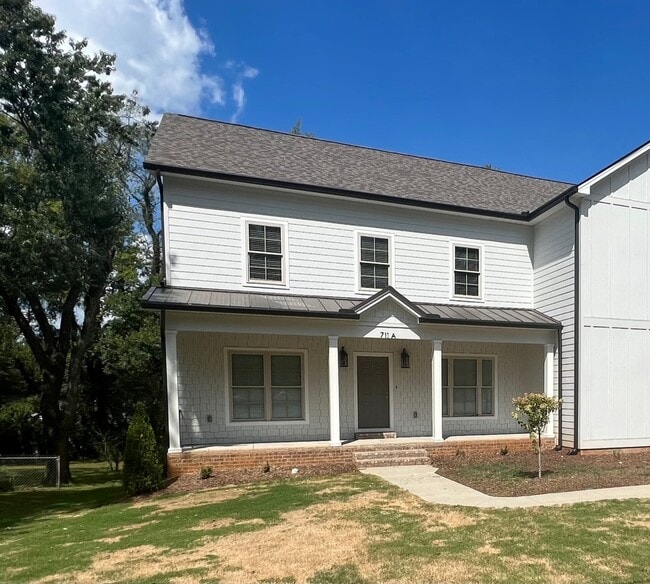 711 Ewing Blvd, Unit A