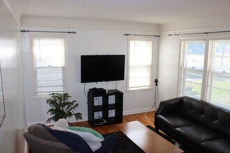 5749 23rd Ave S in Minneapolis, MN - Building Photo - Building Photo