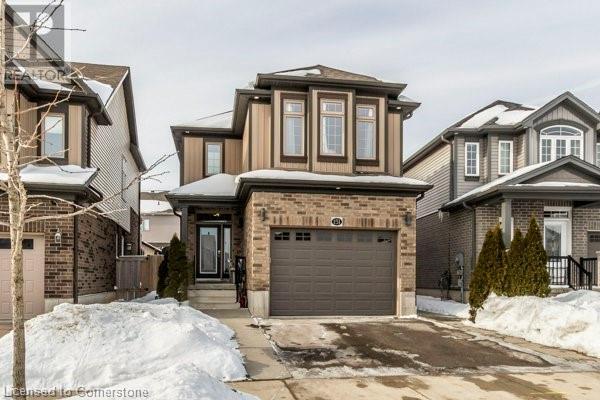 151 Hardcastle Dr in Cambridge, ON - Building Photo