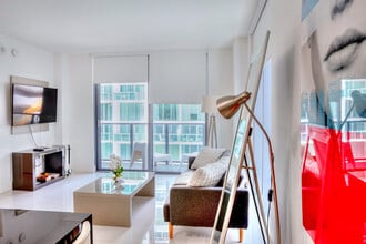 31 SE 6th St in Miami, FL - Building Photo - Building Photo