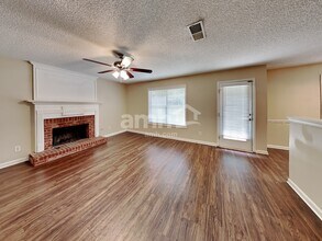 230 Hunters Chase in Mcdonough, GA - Foto de edificio - Building Photo