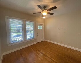 149 N College Ave in Fresno, CA - Building Photo - Building Photo