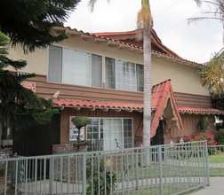 Greenwood in Montebello, CA - Foto de edificio - Building Photo