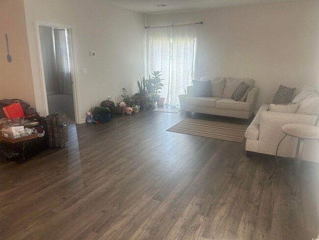 property at 162 Kelsey Ct