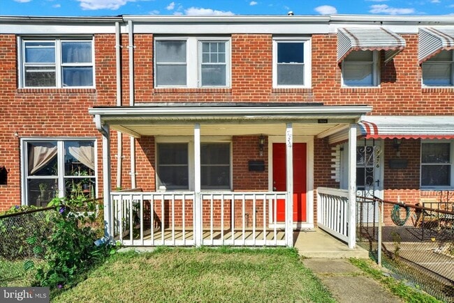 7834 St Claire Ln in Dundalk, MD - Building Photo - Building Photo