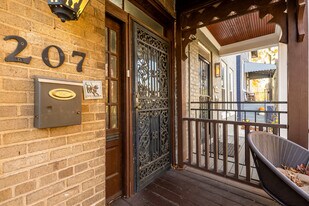 207 V St NE in Washington, DC - Building Photo