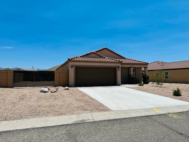 4658 Reyes Adobe Dr in Fort Mohave, AZ - Building Photo - Building Photo