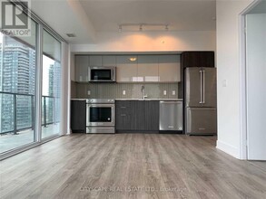 20-2220 Shore Breeze Dr in Toronto, ON - Building Photo - Building Photo