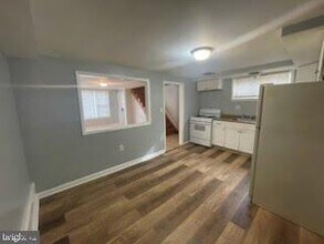 6407 Ridgeview Ave in Baltimore, MD - Building Photo - Building Photo