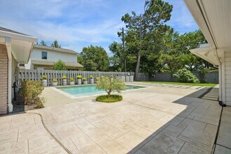 1614 Droxford Dr in Houston, TX - Building Photo - Building Photo