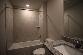 206 Barton Crk in Huntsville, TX - Building Photo - Building Photo