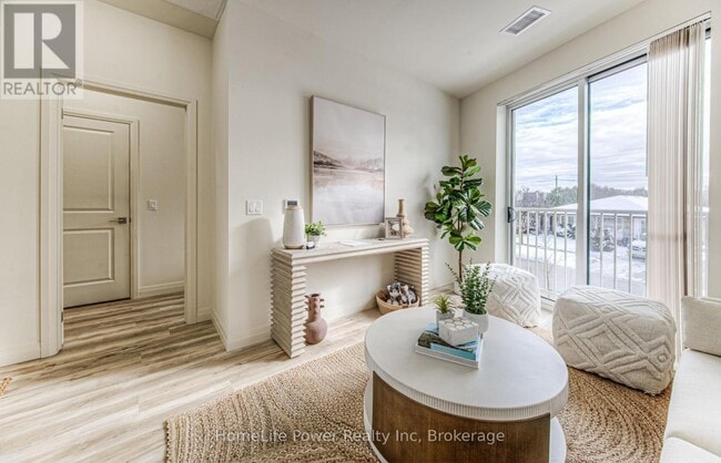 301 Westmount Rd W in Kitchener, ON - Building Photo - Building Photo