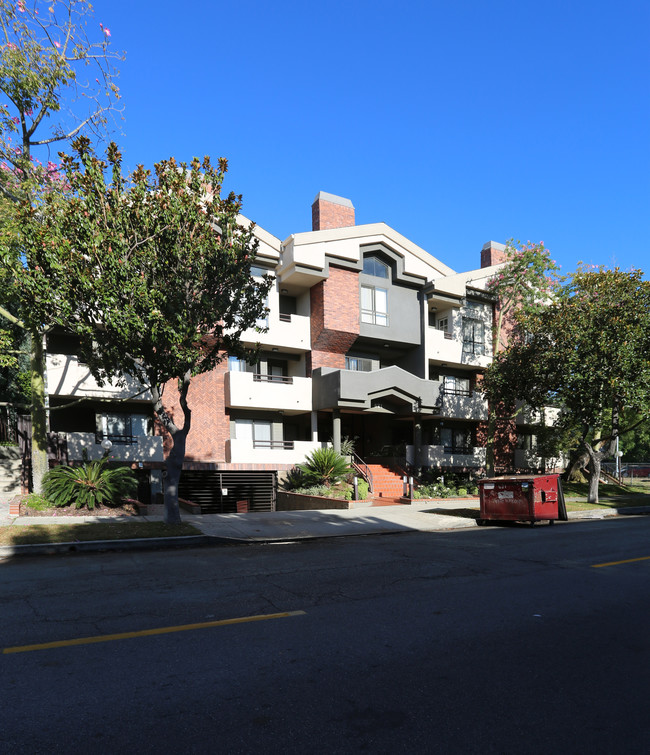 621 N Louise St in Glendale, CA - Building Photo - Building Photo