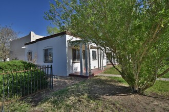 519 12th St SW in Albuquerque, NM - Building Photo - Building Photo