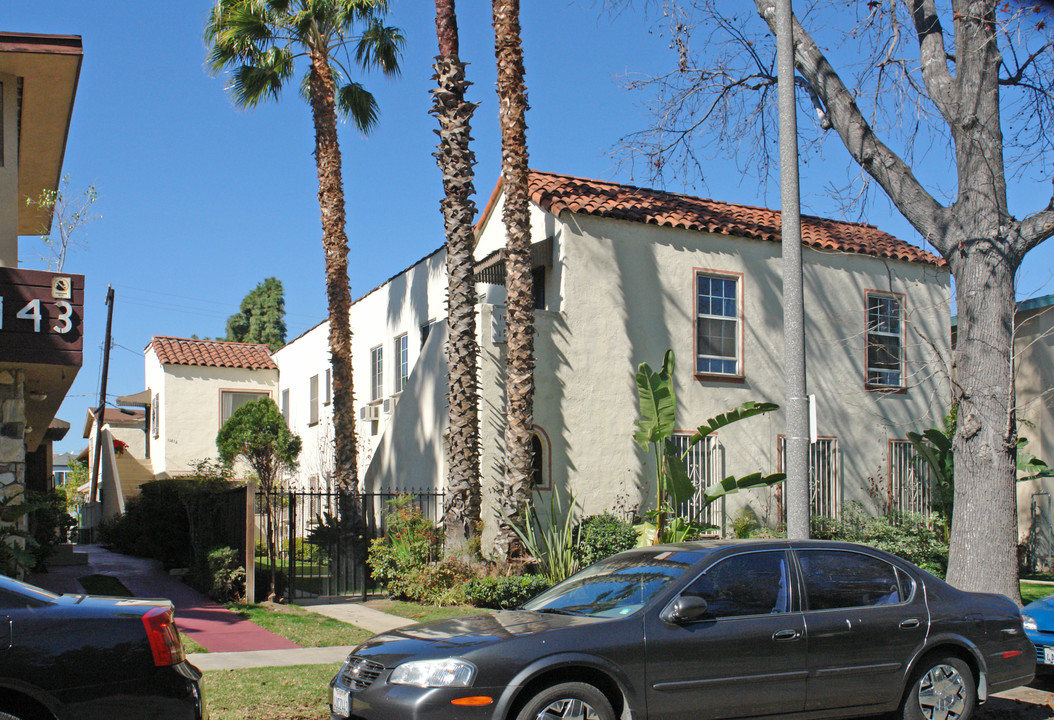 1139 S Oakhurst Dr in Los Angeles, CA - Building Photo