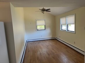 31 Bridge St in Salem, NH - Building Photo - Building Photo