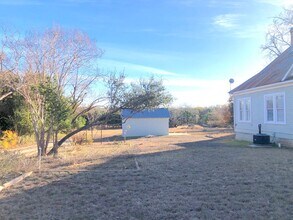 119 Idlewilde Blvd in Comfort, TX - Building Photo - Building Photo