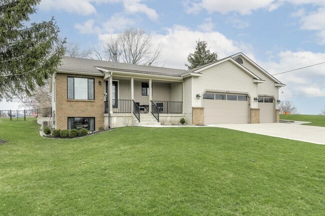 8411 Woodruff Dr SW, Unit 8411 Woodruff Drive SW