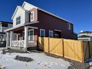 239 Adams St in Bennett, CO - Foto de edificio - Building Photo