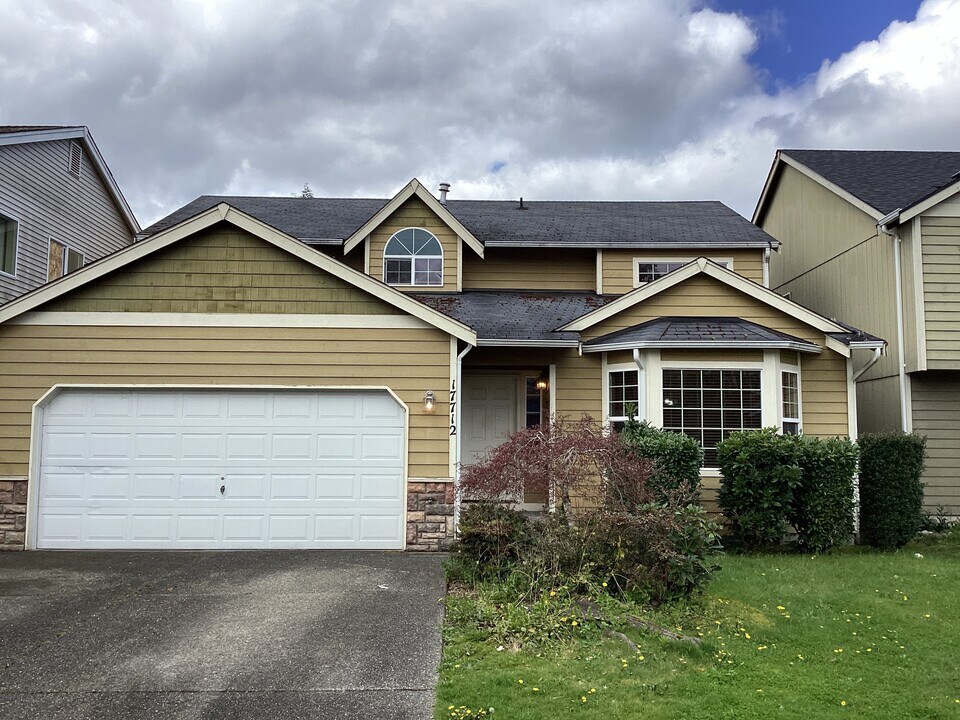 17712 2nd Ave Ct E in Spanaway, WA - Building Photo