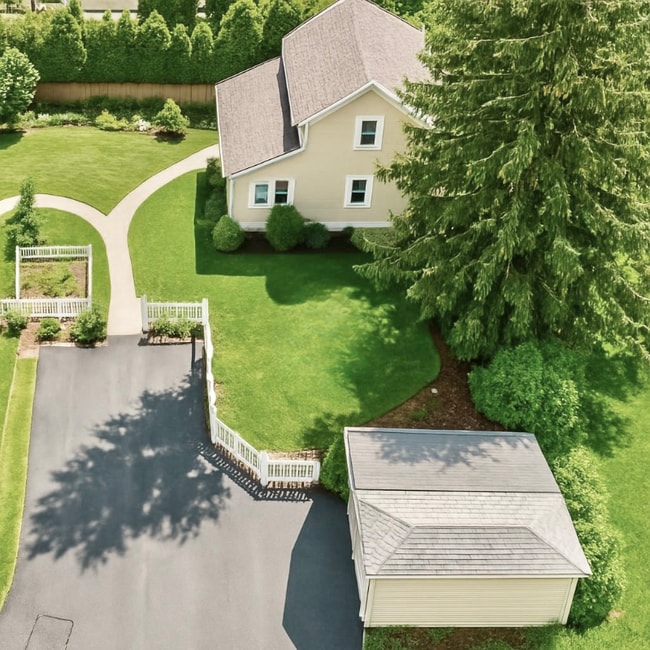 39 Twitchell St in Wellesley, MA - Building Photo - Building Photo