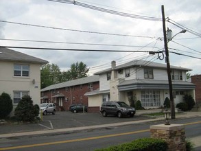 Manorview Apartments in Lodi, NJ - Foto de edificio - Building Photo