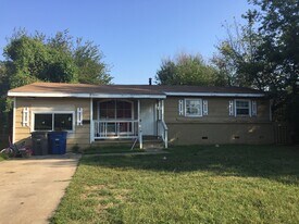 1025 E 52nd St N in Tulsa, OK - Building Photo