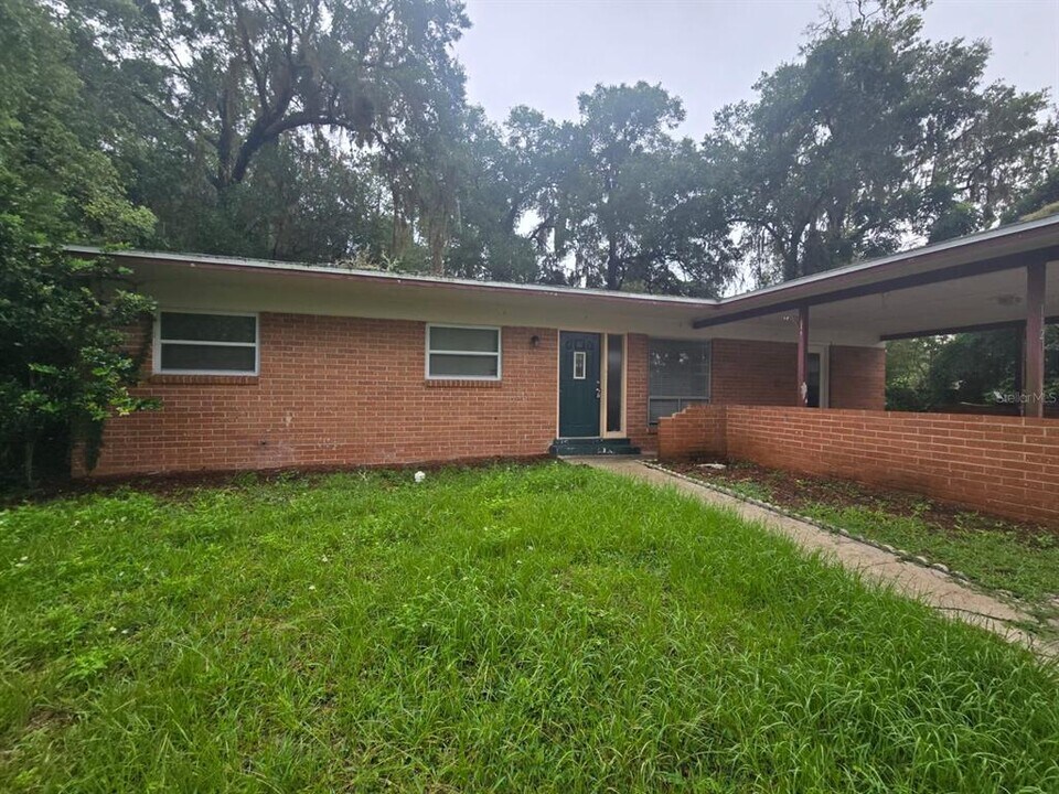 1121 NE 13th Ave in Ocala, FL - Building Photo