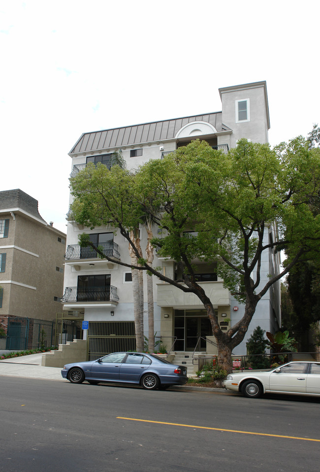 Residential Condominium in Los Angeles, CA - Building Photo - Building Photo