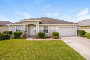 3159 Wavering Ln in Middleburg, FL - Building Photo