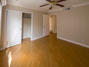 21320 Parthenia St, Unit 104 in Los Angeles, CA - Building Photo - Building Photo