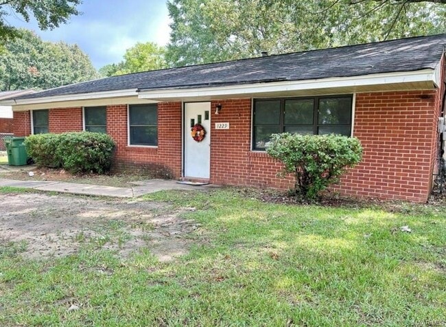 1229 Karen Rd in Montgomery, AL - Building Photo - Building Photo