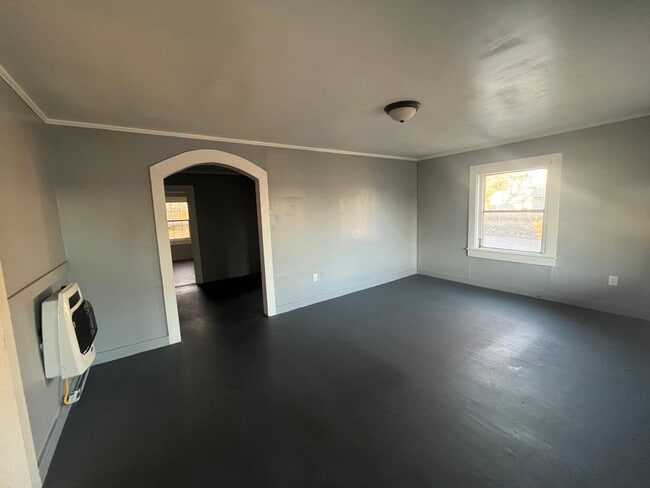 property at 1200 W Pleasure Ave