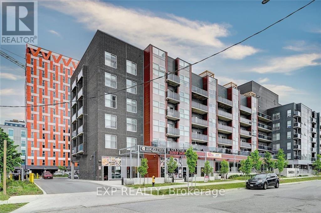 251 Hemlock St in Waterloo, ON - Building Photo