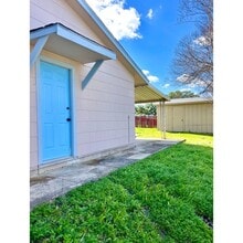 2915 Eagle Rdg in San Antonio, TX - Foto de edificio - Building Photo