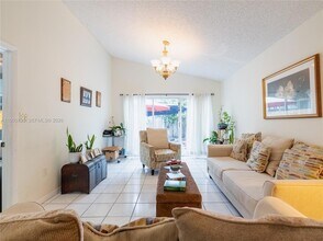 206 SW 159th Way in Sunrise, FL - Building Photo - Building Photo