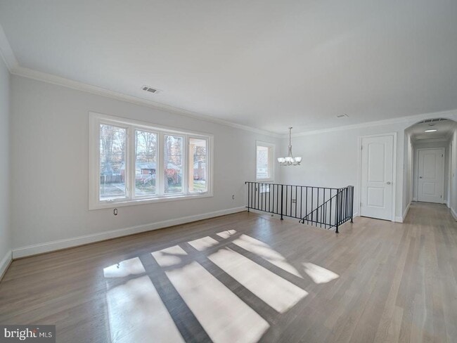 2303 W Longview Dr in Woodbridge, VA - Building Photo - Building Photo