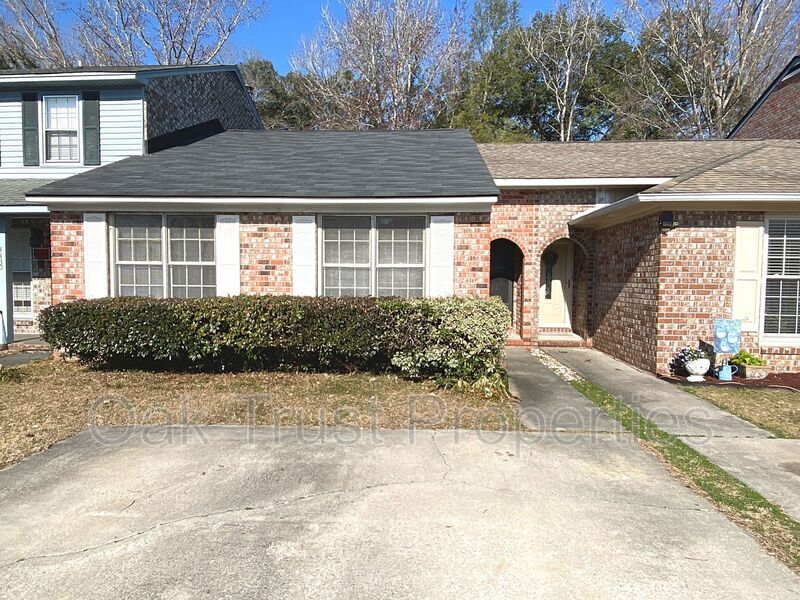 4428 N Shirley Dr in North Charleston, SC - Building Photo