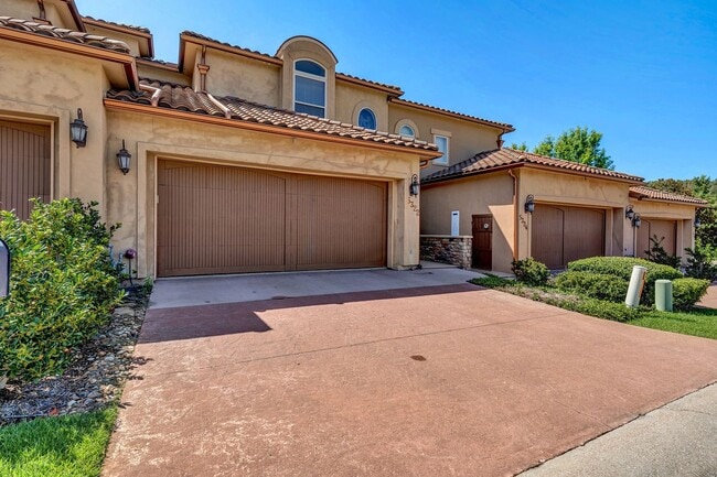 property at 5322 Del Norte Dr