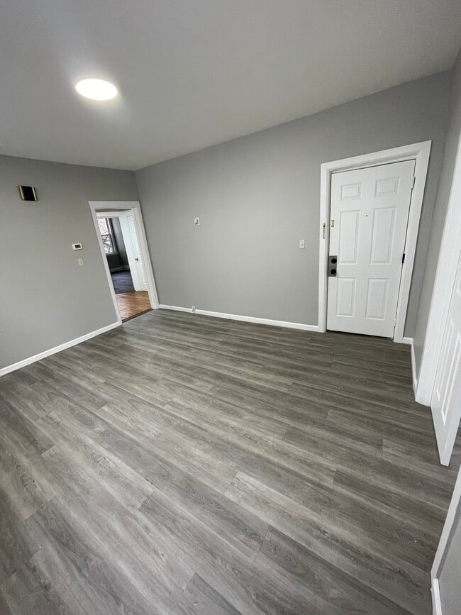 11 Baldwin Ave, Unit 2 in Newark, NJ - Foto de edificio - Building Photo