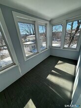 11 Roberts St in Bristol, CT - Building Photo - Building Photo