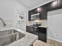 237 Northlawn St photo'