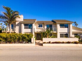 1150 Mandalay Beach Rd in Oxnard, CA - Building Photo