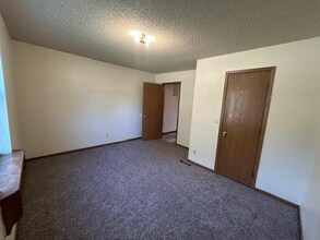 1403 N Clay Ave, Unit A in Springfield, MO - Building Photo - Building Photo